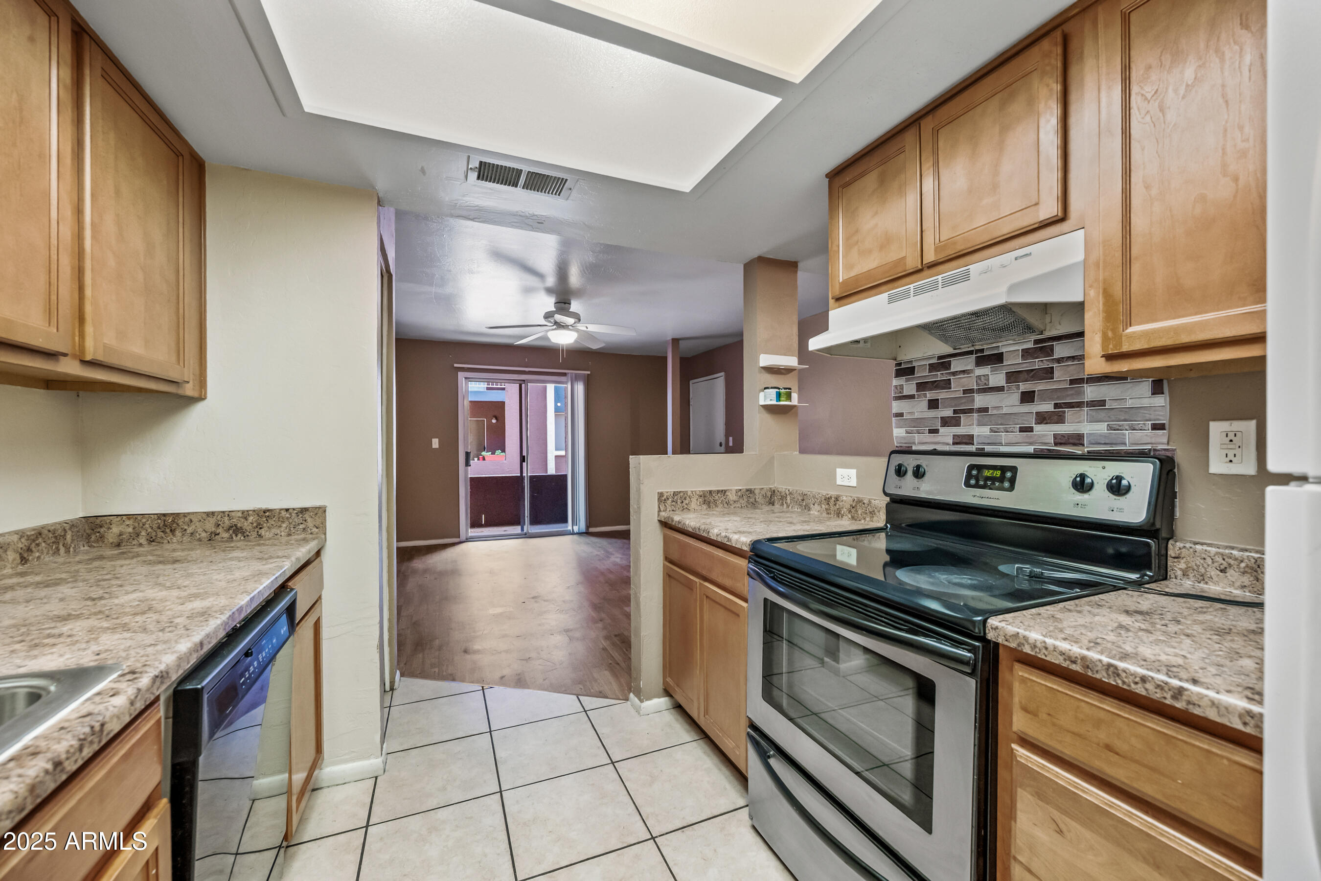 16602 North 25th Street, Unit 114 Phoenix, AZ 85032 - Photo 10 of 21 10-16602N25S114-ocupix