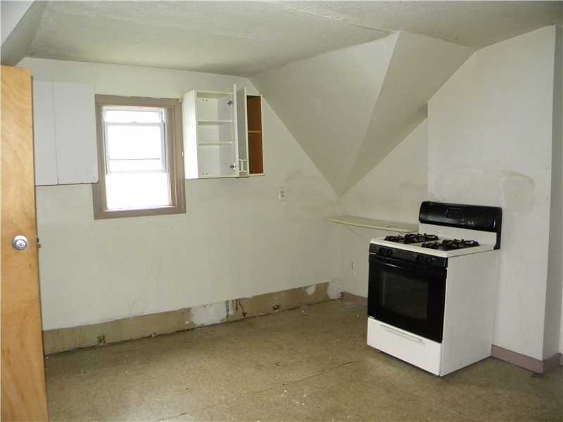 210 Ocean Street Providence, RI 02905 - Photo 8 of 8 Kitchen.