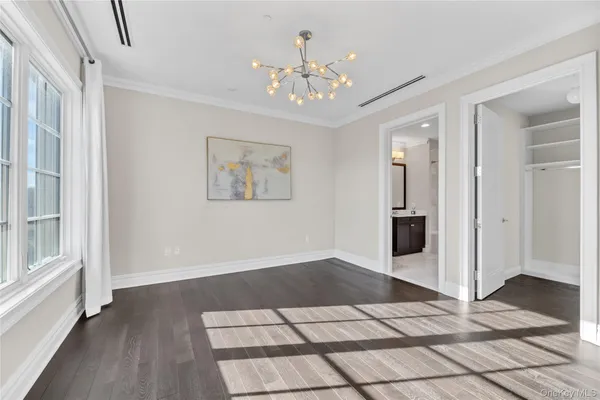 $15,000 | 5000 Royal Court, Unit 5114, North Hills, NY 11040