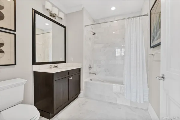 $15,000 | 5000 Royal Court, Unit 5114, North Hills, NY 11040