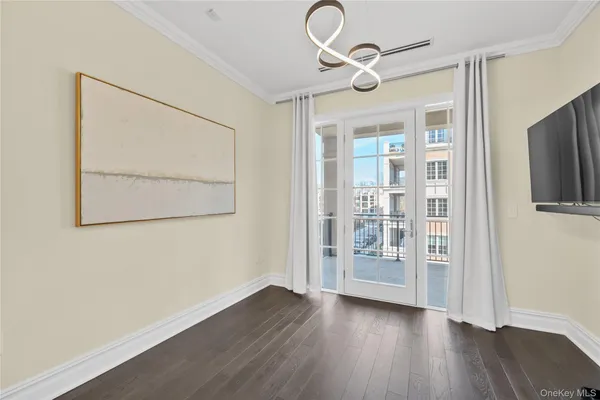 $15,000 | 5000 Royal Court, Unit 5114, North Hills, NY 11040
