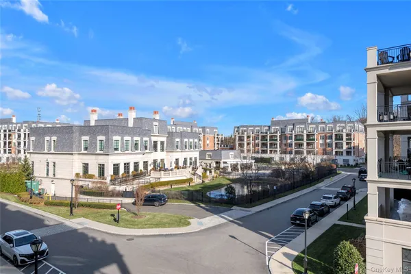 $15,000 | 5000 Royal Court, Unit 5114, North Hills, NY 11040