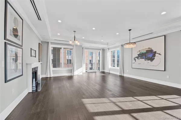 $15,000 | 5000 Royal Court, Unit 5114, North Hills, NY 11040