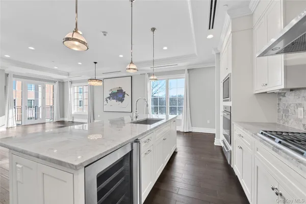 $15,000 | 5000 Royal Court, Unit 5114, North Hills, NY 11040