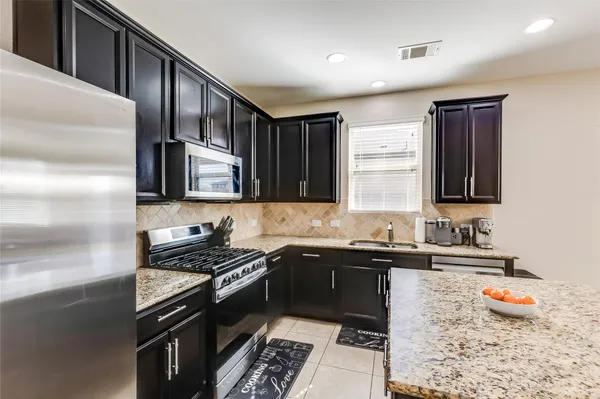 $2,300 | 5745 Porano Circle, Round Rock, TX 78665