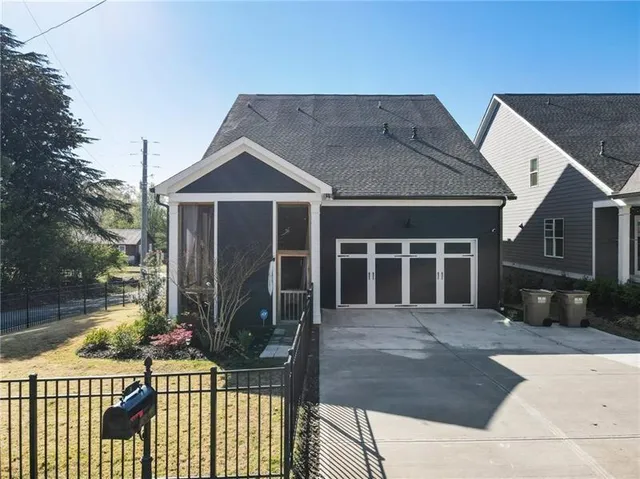 $789,000 | 5902 Mitchell Street, Flowery Branch, GA 30542