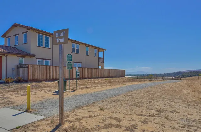 a view of a tennis court