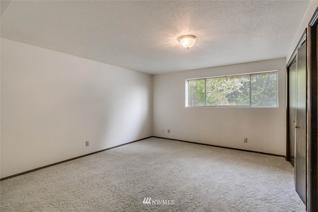 14434 141st Avenue Southeast Renton, WA 98059 - Photo 18 of 25 Gallery Image 18