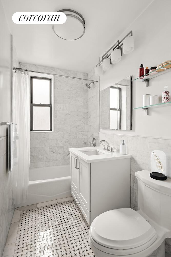 60 East 9th Street, Unit 603 Manhattan, NY 10003 - Photo 7 of 9