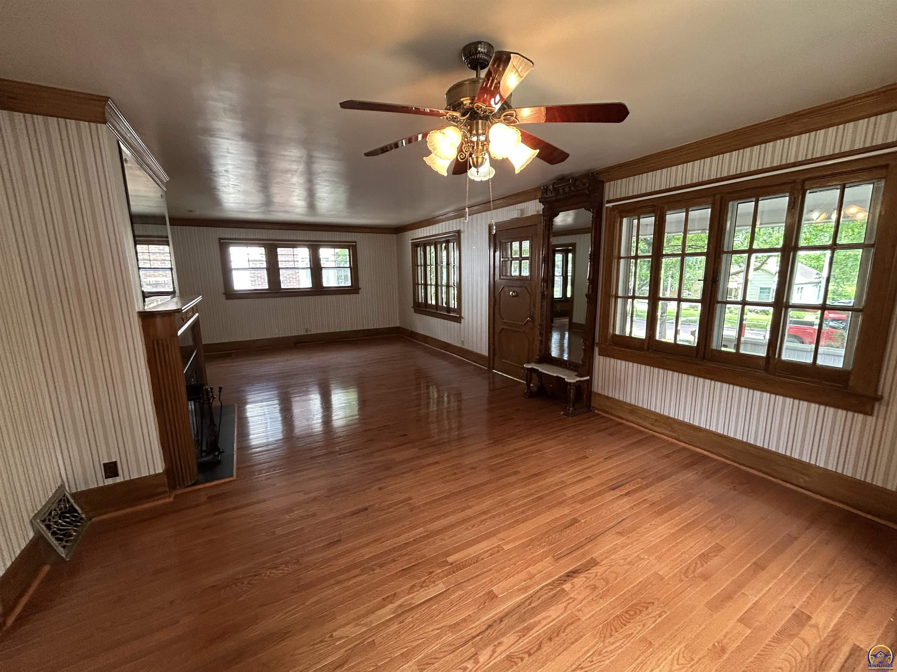1513 Rural Street Emporia, KS 66801 - Photo 3 of 28
