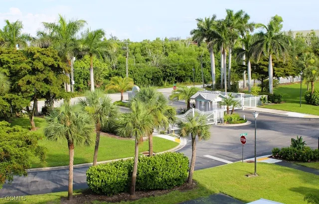 $1,800 | 16685 Lake Cir Drive, Unit 1044, Fort Myers, FL 33908