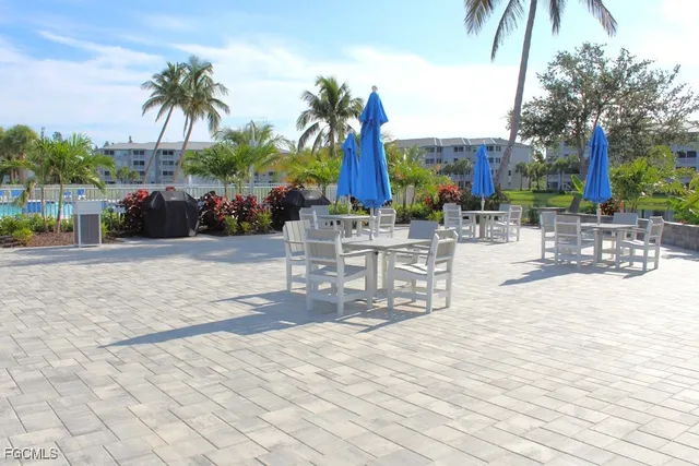 $1,800 | 16685 Lake Cir Drive, Unit 1044, Fort Myers, FL 33908