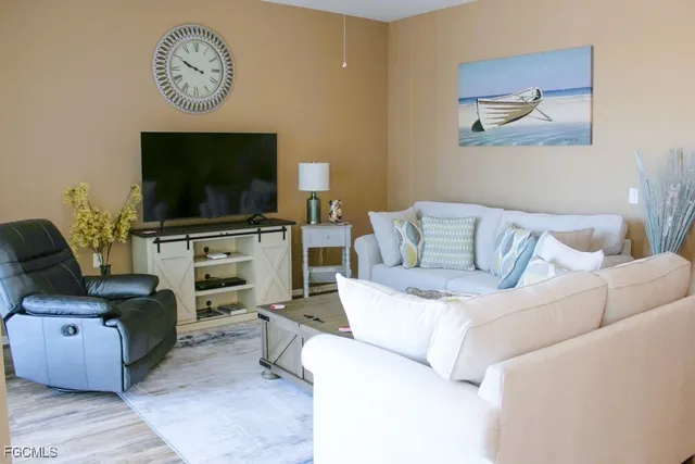 $1,800 | 16685 Lake Cir Drive, Unit 1044, Fort Myers, FL 33908