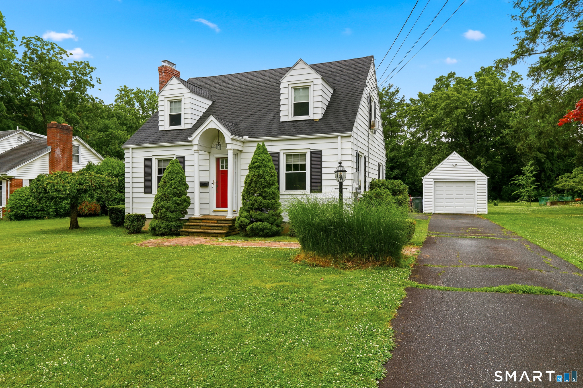 141 Elm Street Windsor Locks, CT 06096 - Photo 2 of 37