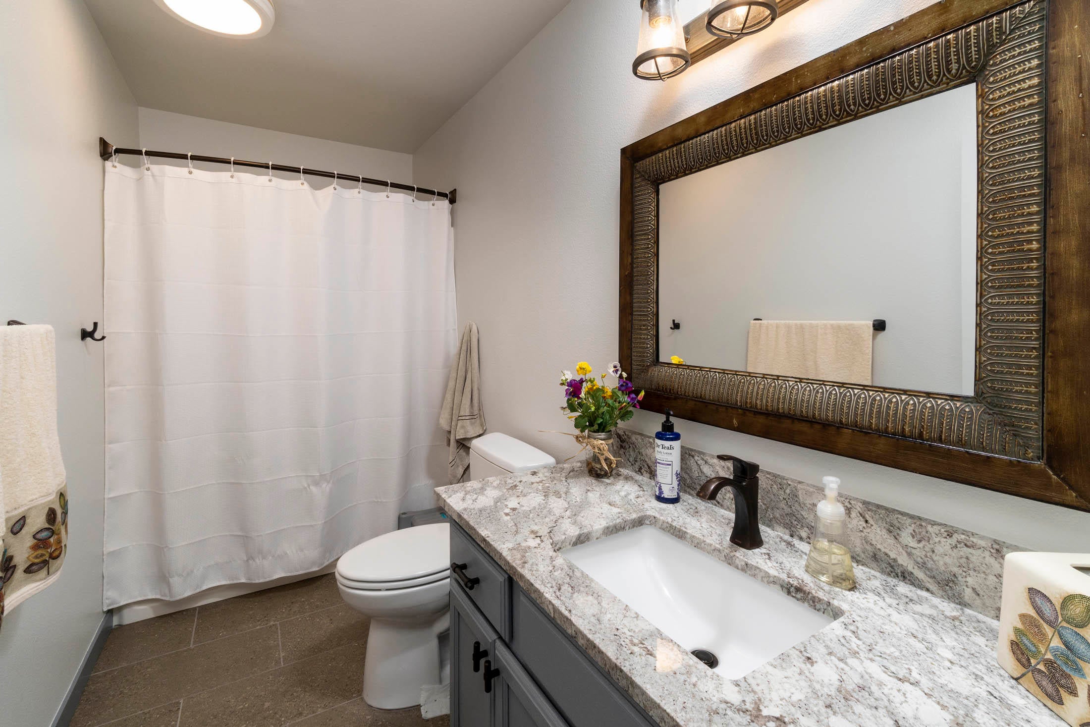 19166 Buck Canyon Road Bend, OR 97702 - Photo 23 of 63 Main bathroom downstairs