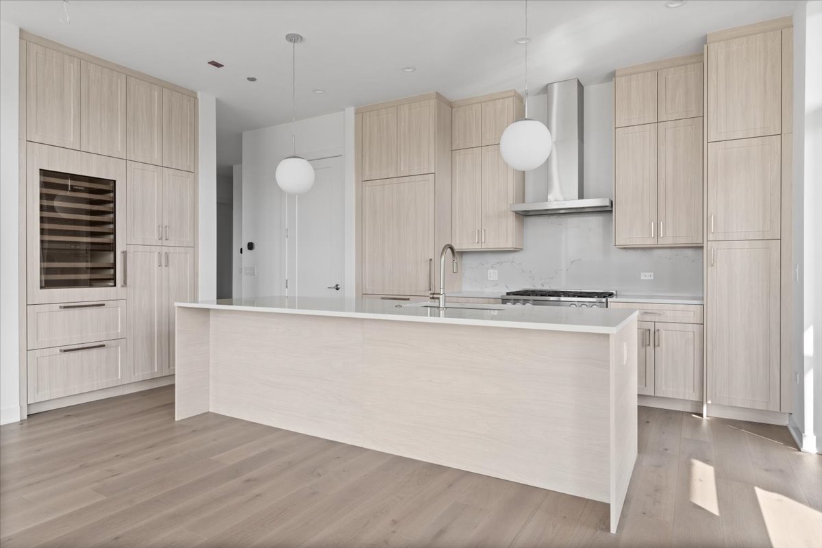 1340 West Chestnut Street, Unit 401 Chicago, IL 60642 - Photo 14 of 36