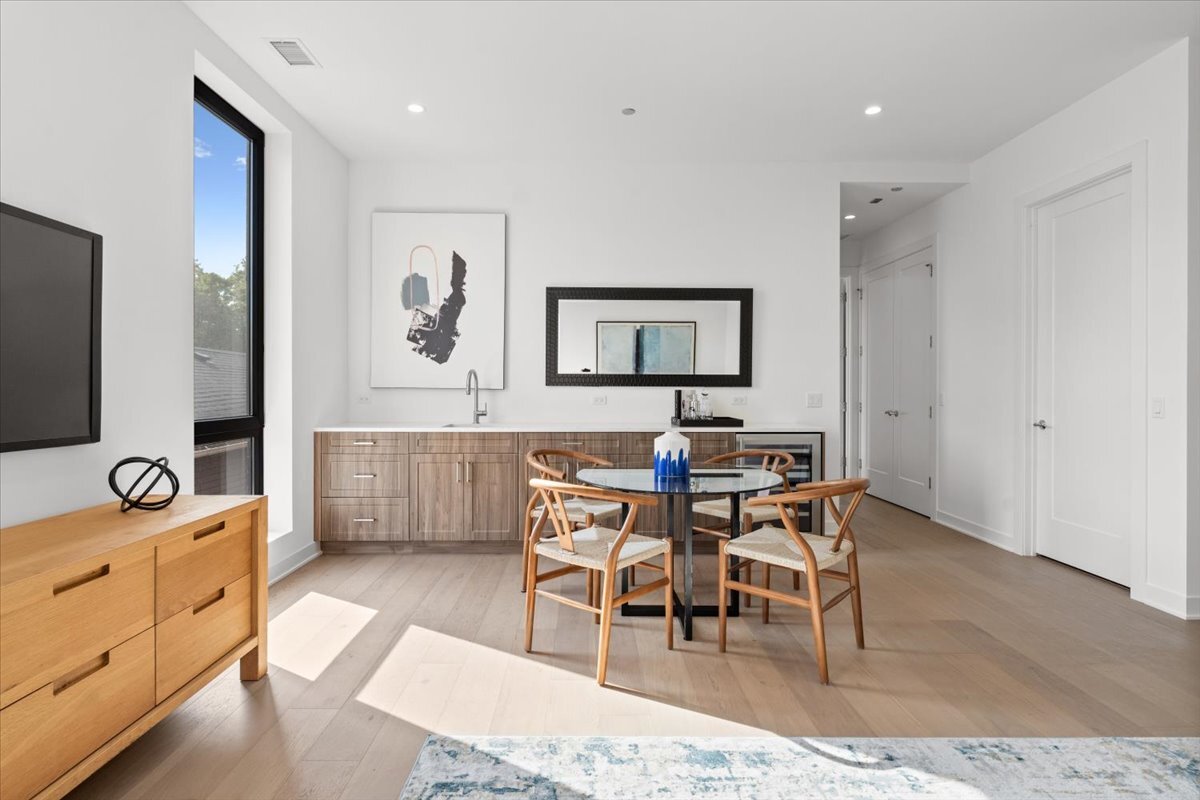 1340 West Chestnut Street, Unit 401 Chicago, IL 60642 - Photo 19 of 36