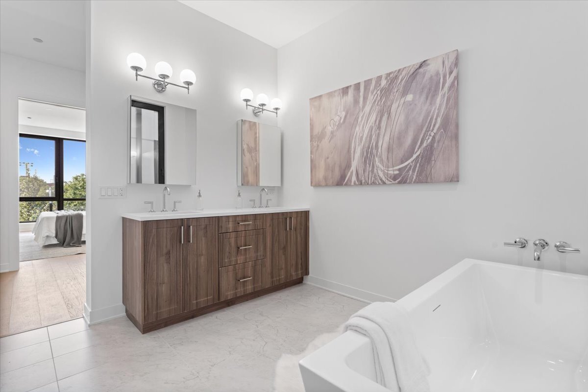 1340 West Chestnut Street, Unit 401 Chicago, IL 60642 - Photo 24 of 36