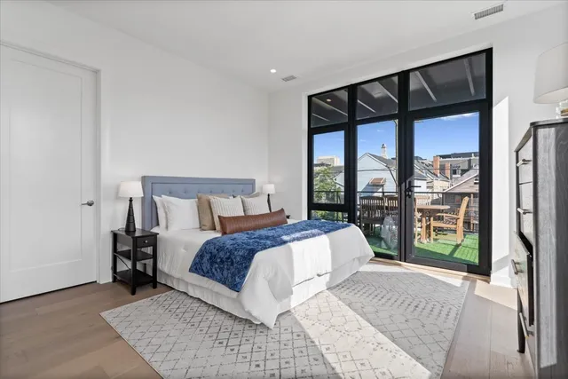 $2,000,000 | 1340 West Chestnut Street, Unit 401, Chicago, IL 60642