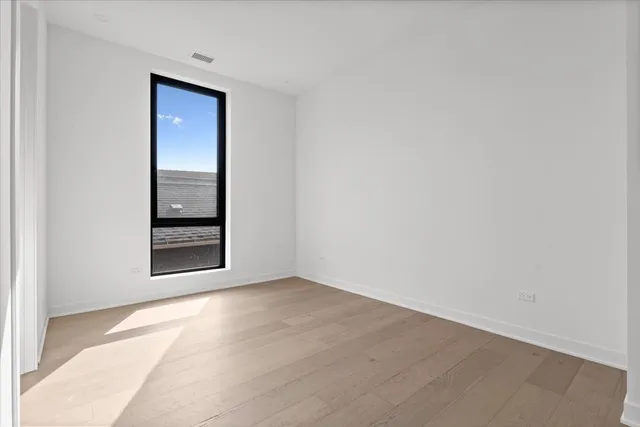 $2,000,000 | 1340 West Chestnut Street, Unit 401, Chicago, IL 60642