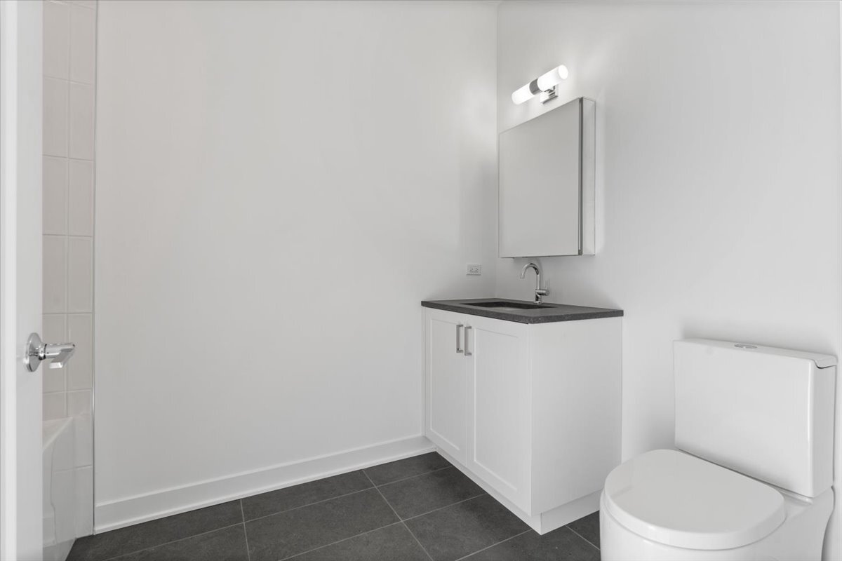 1340 West Chestnut Street, Unit 401 Chicago, IL 60642 - Photo 30 of 36