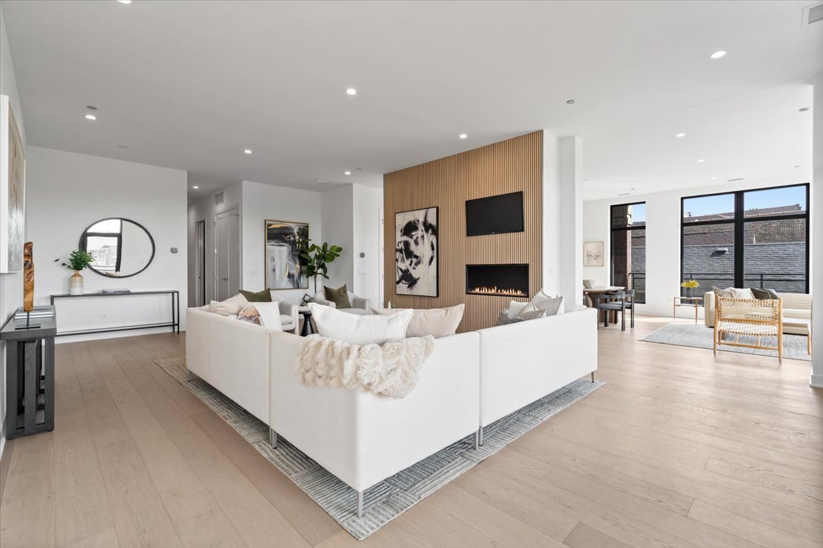 1340 West Chestnut Street, Unit 401 Chicago, IL 60642 - Photo 6 of 36