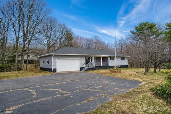$314,900 | 47276 Edgewood Road, Atlantic Mine, MI 49905