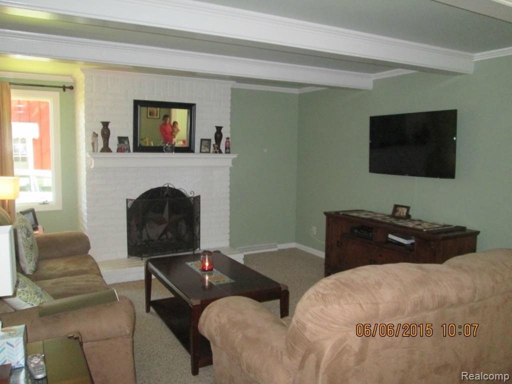 2856 Riverside Drive Port Huron, MI 48060 - Photo 8 of 25 IMG_1505.jpg