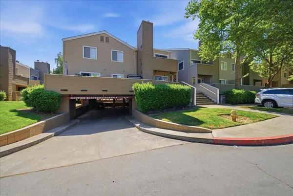 $275,000 | 1019 Dornajo Way, Unit 217, Sacramento, CA 95825