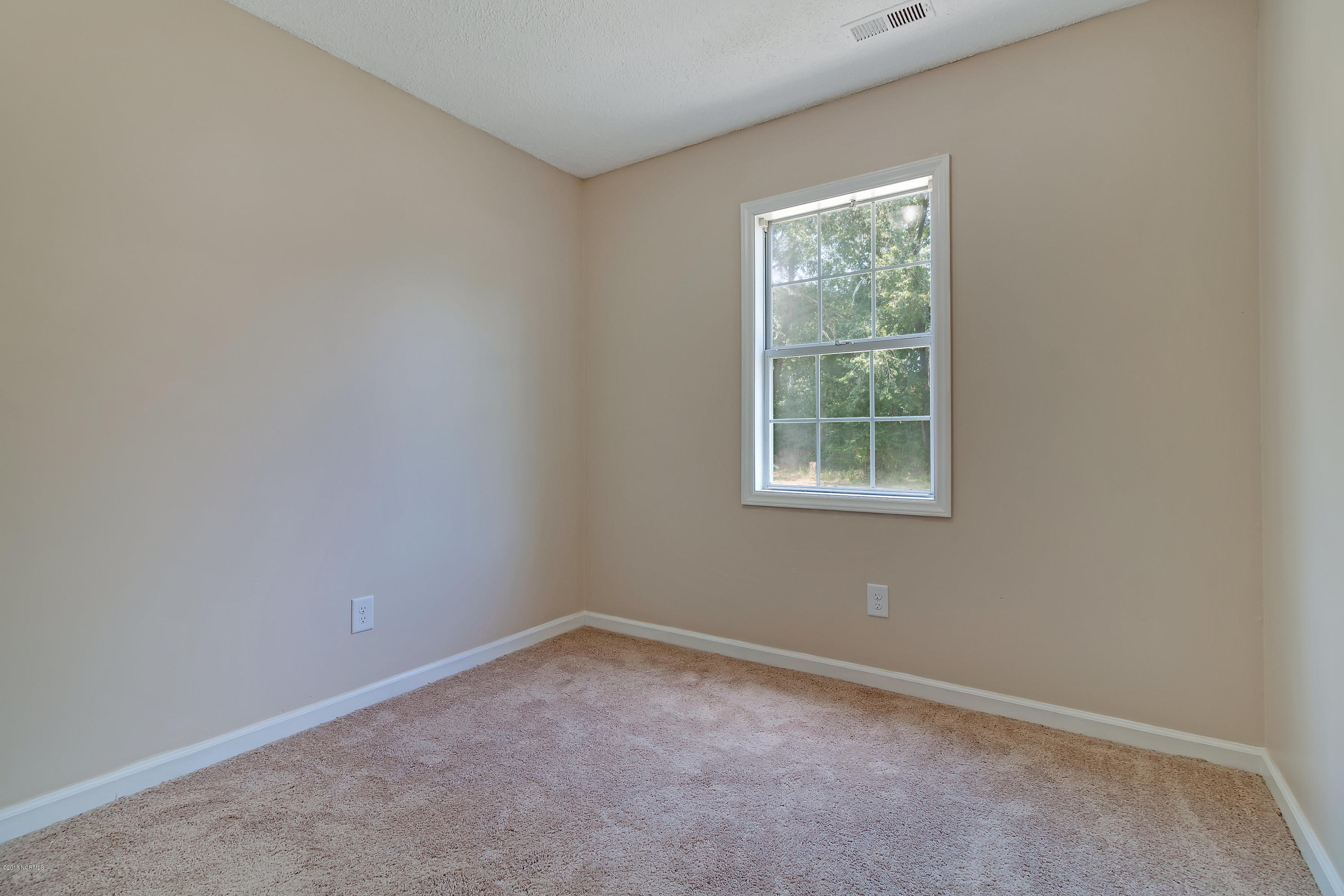 115 Parnell Road Hubert, NC 28539 - Photo 17 of 26 IMG_4476