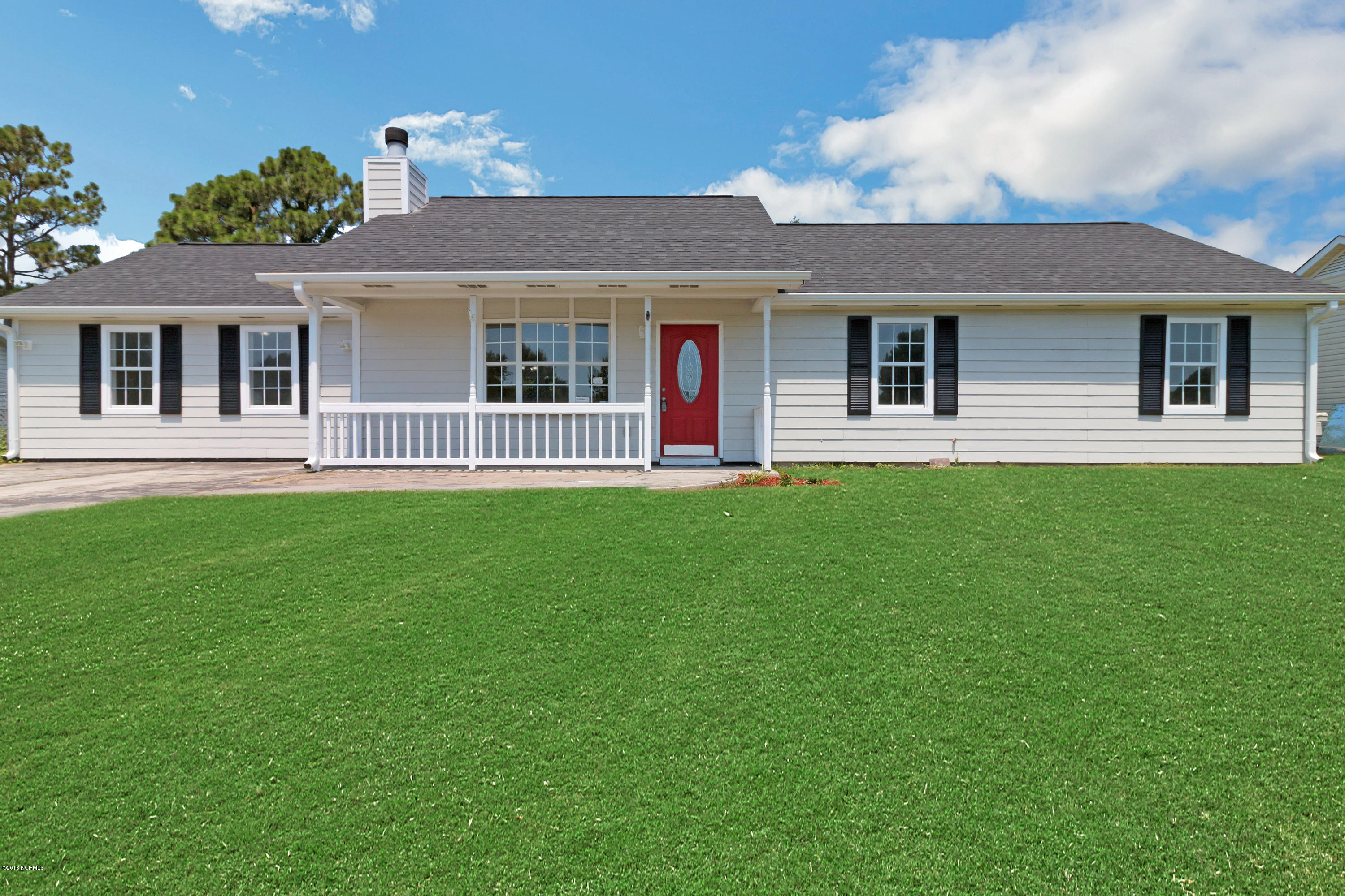 115 Parnell Road Hubert, NC 28539 - Photo 2 of 26 IMG_4375
