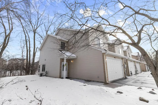 $290,000 | 6474 15th St Place North, Oakdale, MN 55128