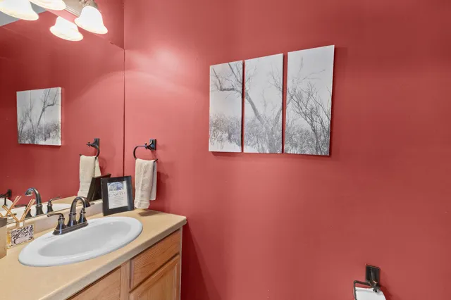 $290,000 | 6474 15th St Place North, Oakdale, MN 55128