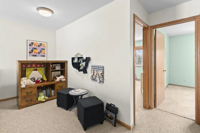 $290,000 | 6474 15th St Place North, Oakdale, MN 55128