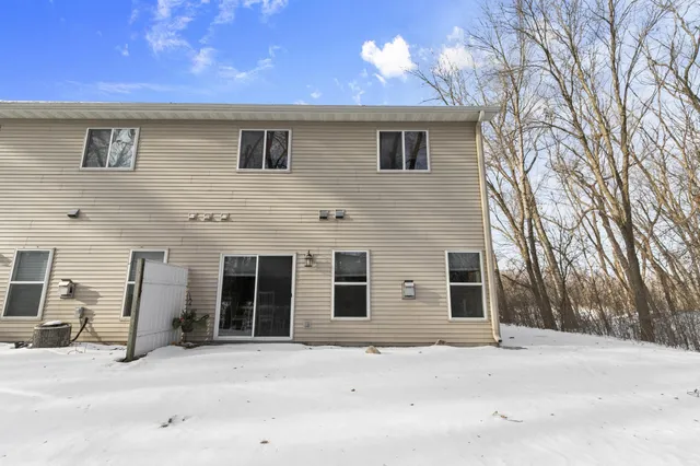 $290,000 | 6474 15th St Place North, Oakdale, MN 55128