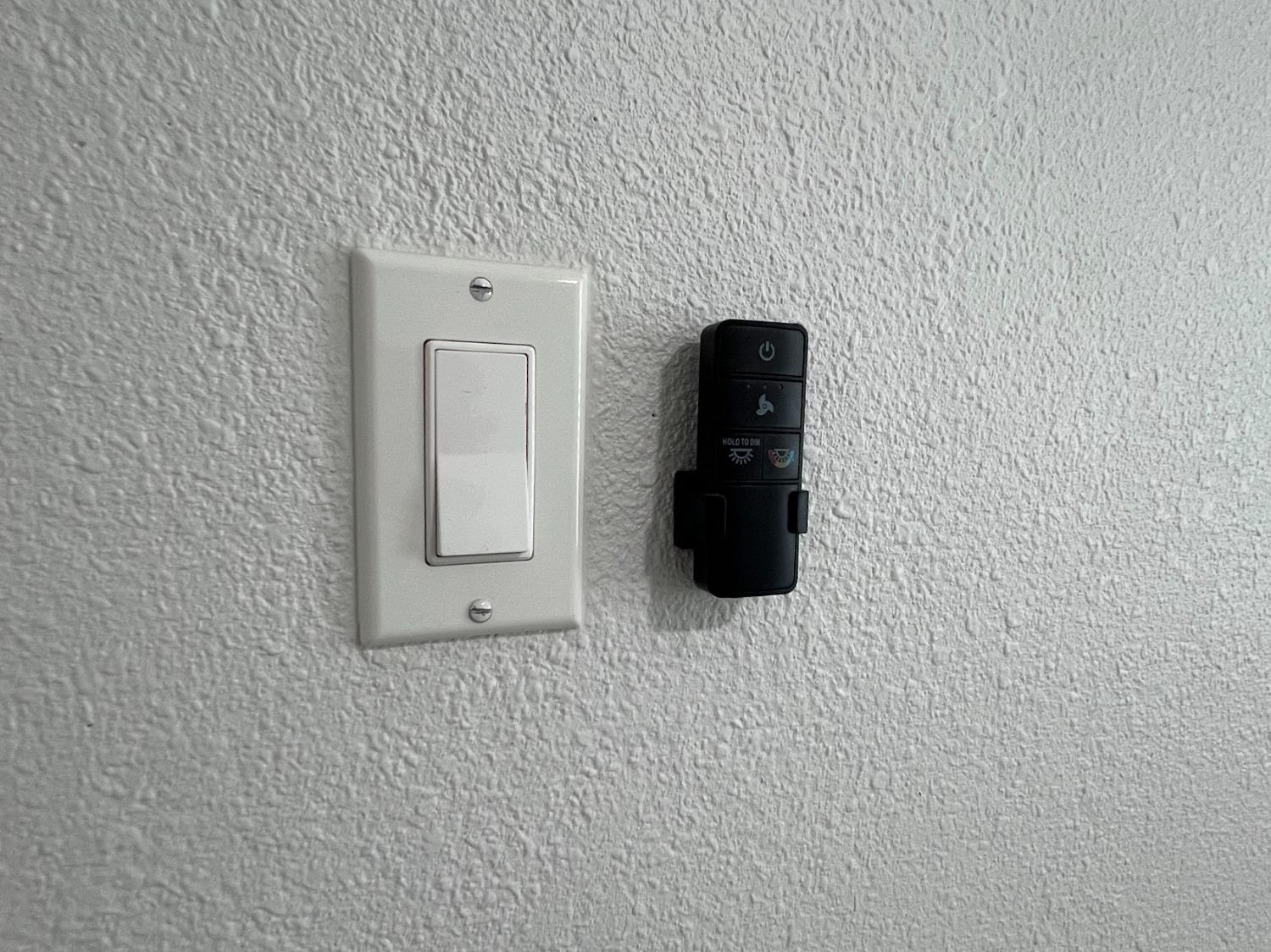 657 West Parlier Avenue, Unit 125 Reedley, CA 93654 - Photo 17 of 25 a room with a door