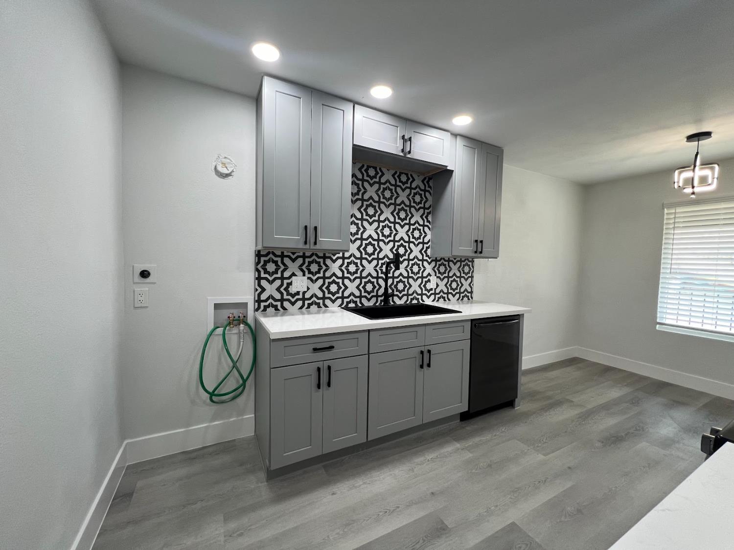 657 West Parlier Avenue, Unit 125 Reedley, CA 93654 - Photo 4 of 25 a bathroom with double vanity and a shower
