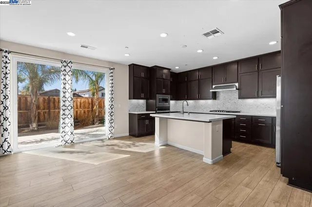 $669,900 | 4384 Lennox Lane, Tracy, CA 95377