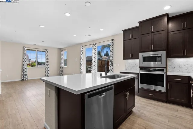 $669,900 | 4384 Lennox Lane, Tracy, CA 95377