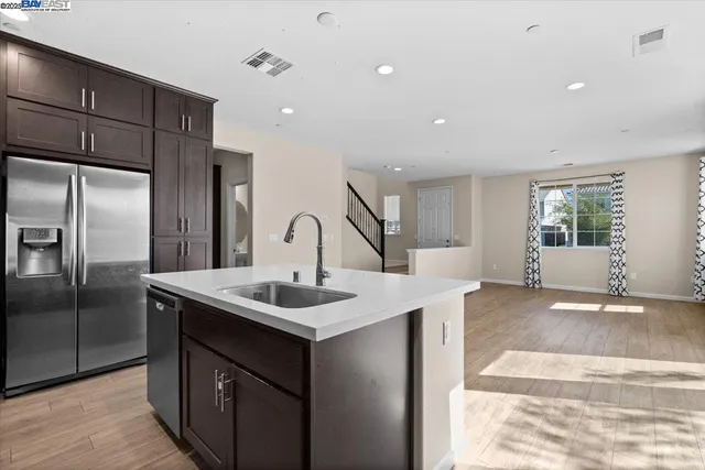 $669,900 | 4384 Lennox Lane, Tracy, CA 95377