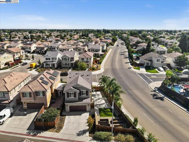 $669,900 | 4384 Lennox Lane, Tracy, CA 95377