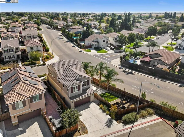 $669,900 | 4384 Lennox Lane, Tracy, CA 95377