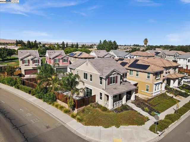 $669,900 | 4384 Lennox Lane, Tracy, CA 95377