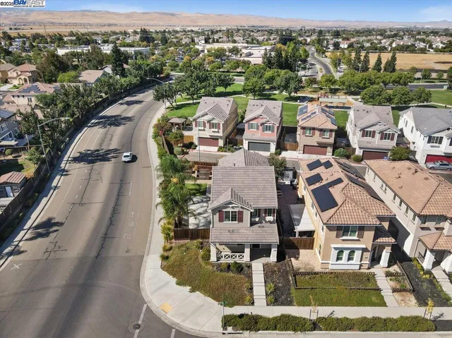 $669,900 | 4384 Lennox Lane, Tracy, CA 95377