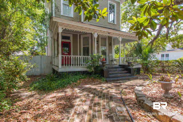 63 South Georgia Avenue Mobile, AL 36604 - Photo 4 of 31 And Majestic Old Oaks in Yard