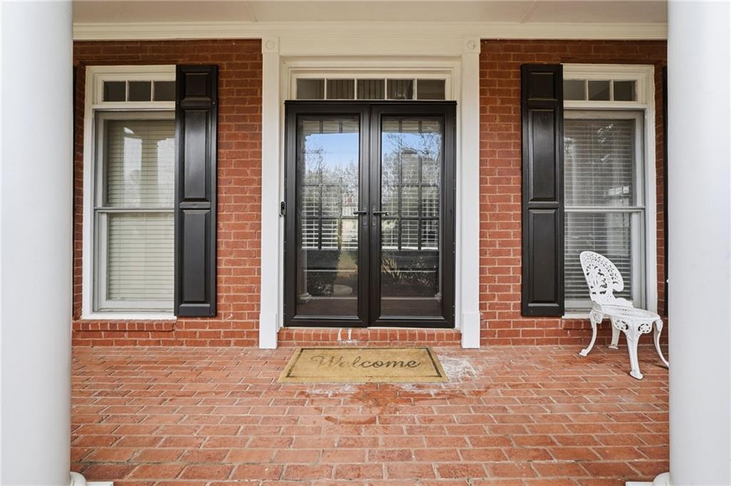 310 Stoneleigh Drive Southwest Atlanta, GA 30331 - Photo 4 of 67