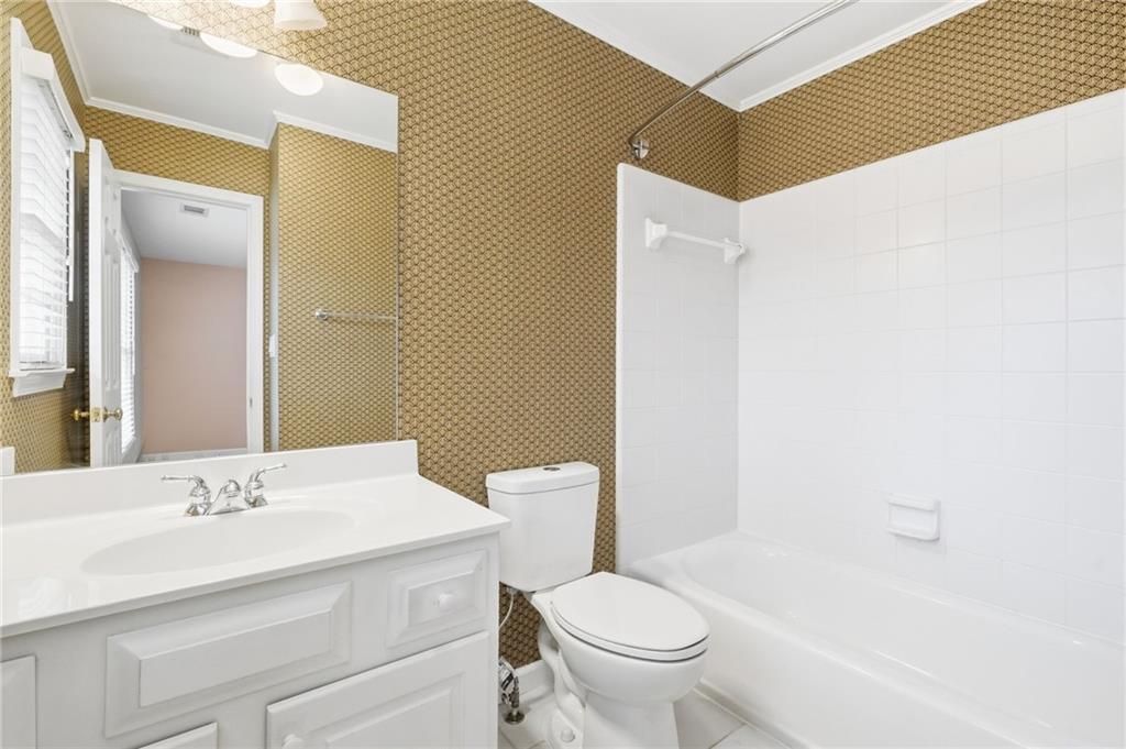 310 Stoneleigh Drive Southwest Atlanta, GA 30331 - Photo 46 of 67