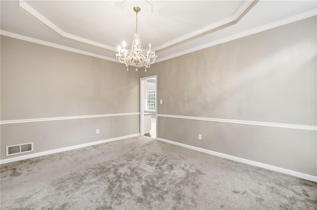 310 Stoneleigh Drive Southwest Atlanta, GA 30331 - Photo 9 of 67