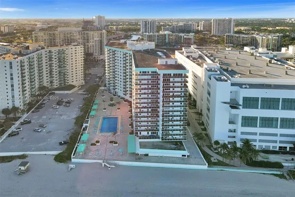 a picture of city view