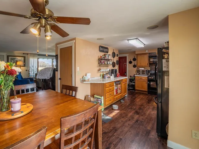 $645,000 | 9037 County Rd D, Winneconne, WI 54986